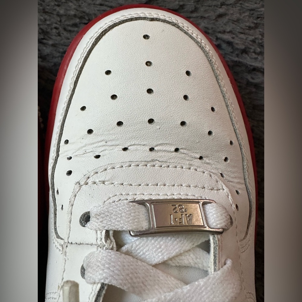 Vintage Nike Air Force 1 AF1 '07 White Varsity Red Youth Size 6.5 - Picture 9 of 15